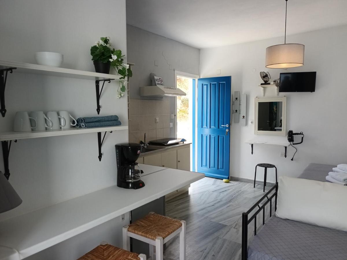 Athina'S Blue Studios Науса Екстериор снимка