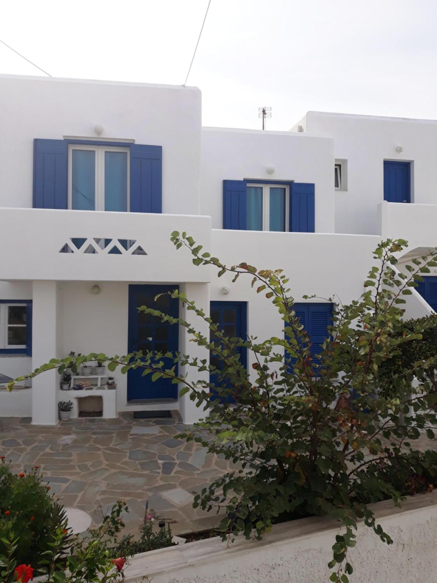 Athina'S Blue Studios Науса Екстериор снимка