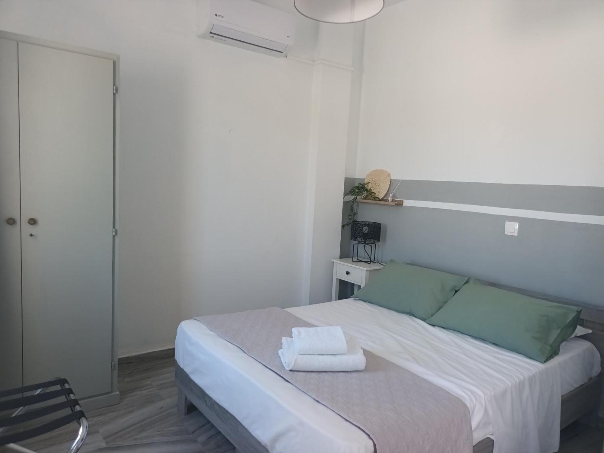 Athina'S Blue Studios Науса Екстериор снимка